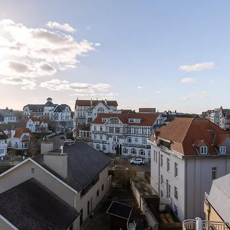 Huswell - Beautiful With Stunning View De Haan