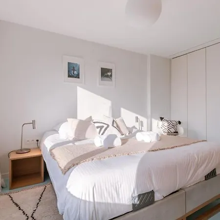 Huswell - Beautiful With Stunning View *