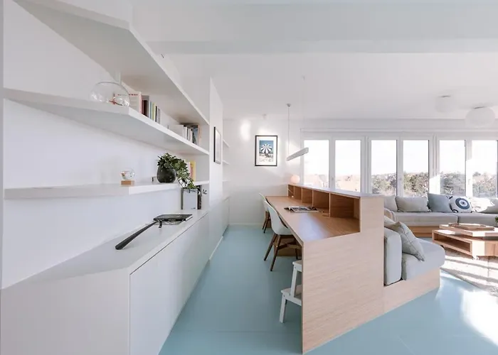 Huswell - Beautiful With Stunning View De Haan