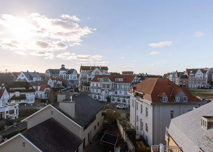 Huswell - Beautiful With Stunning View De Haan