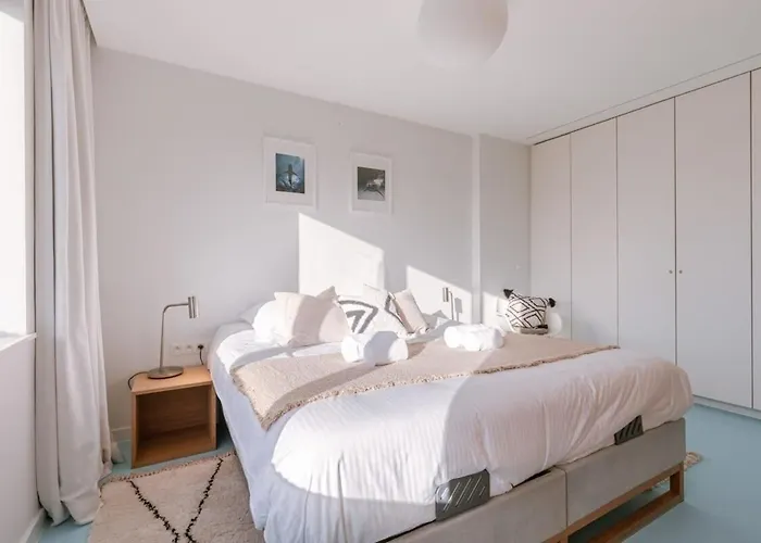 Huswell - Beautiful With Stunning View *